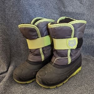 Kamik Toddler Snow Boots Sz 8 black and green